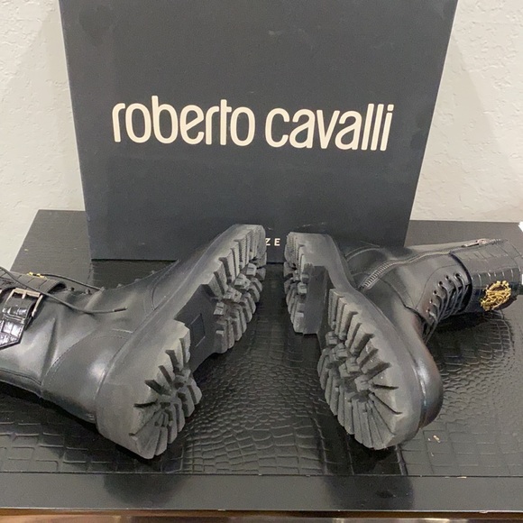 Roberto Cavalli boots - Picture 4 of 7